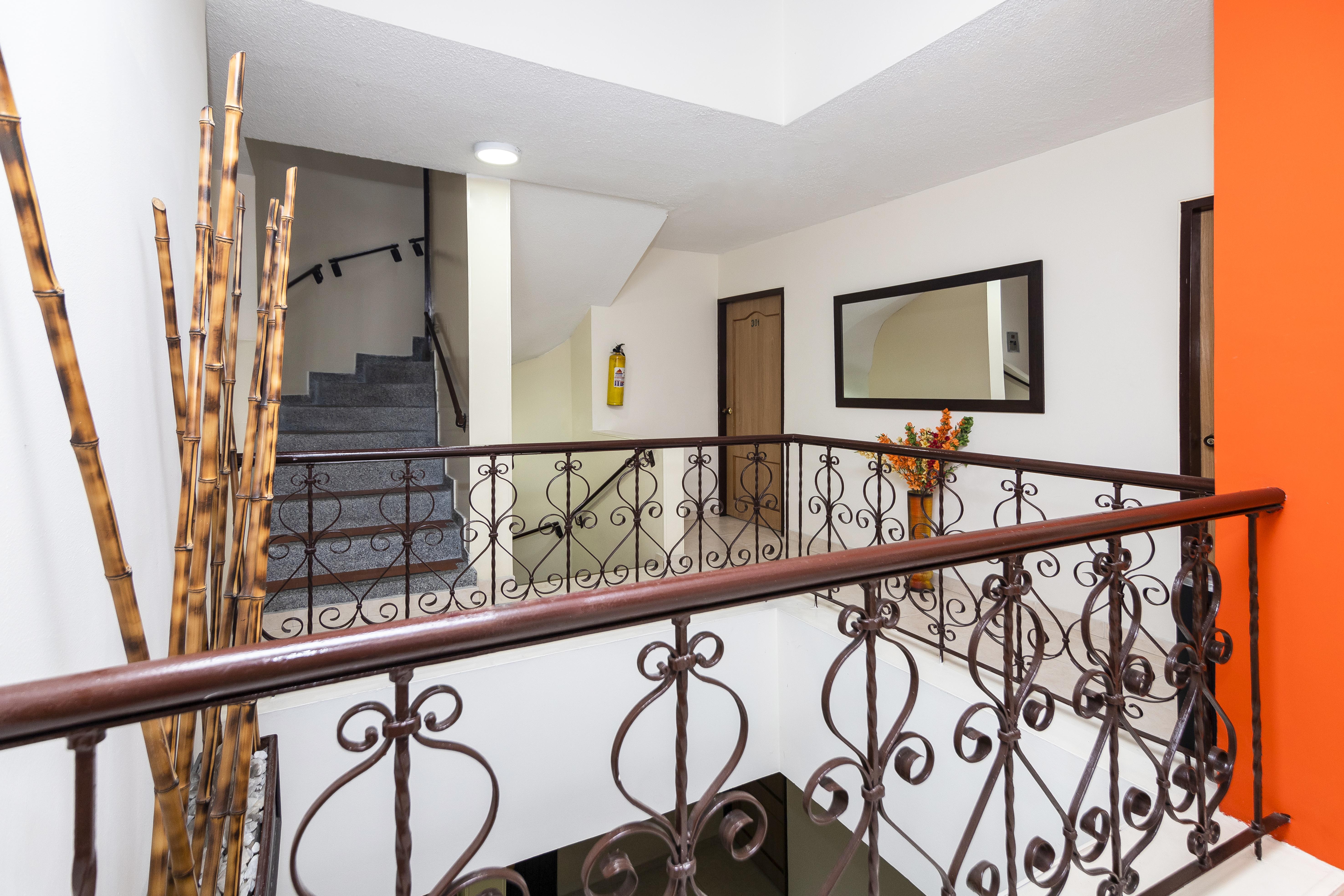 Hotel Los Tunjos Перейра Экстерьер фото