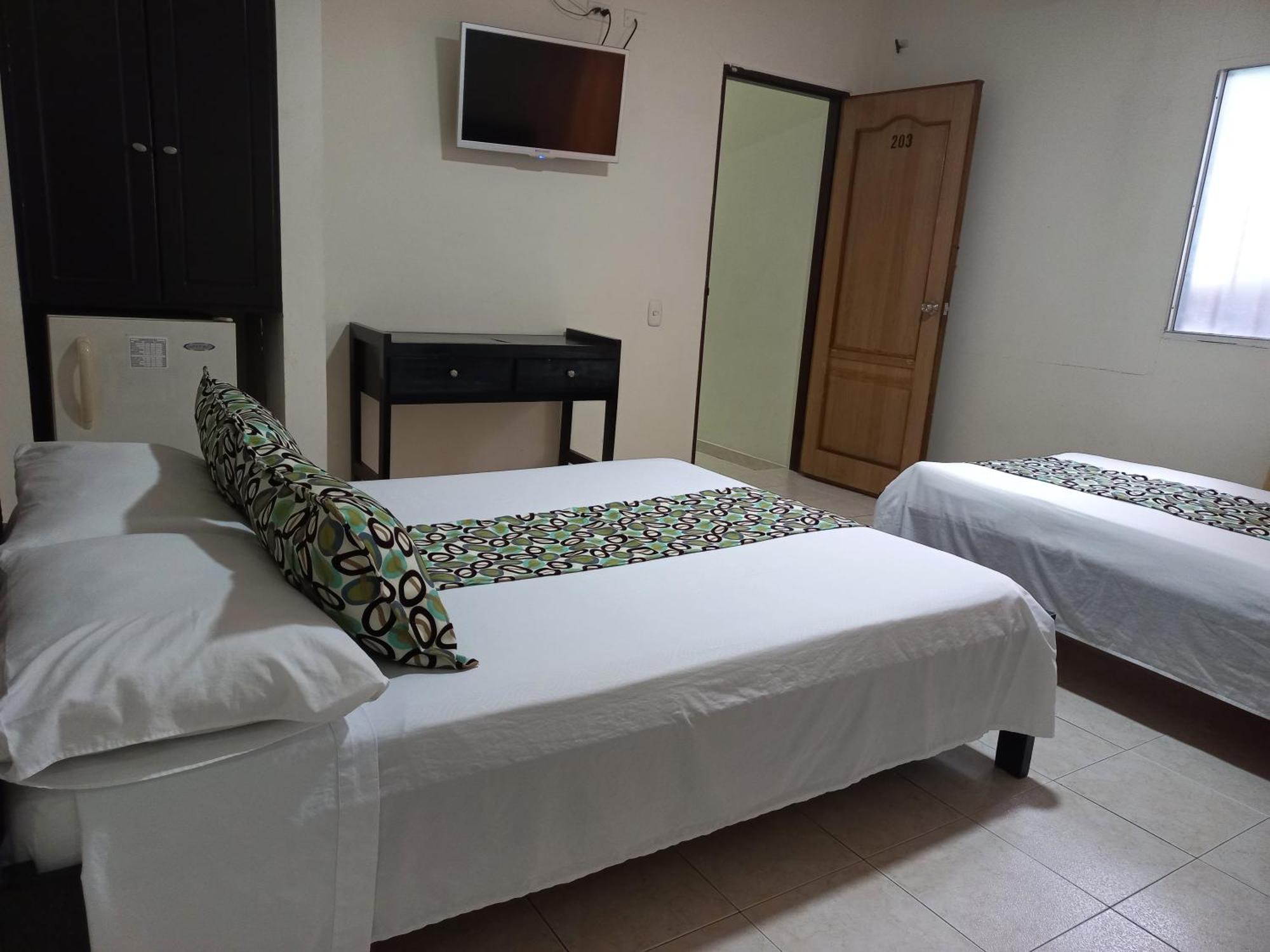 Hotel Los Tunjos Перейра Экстерьер фото
