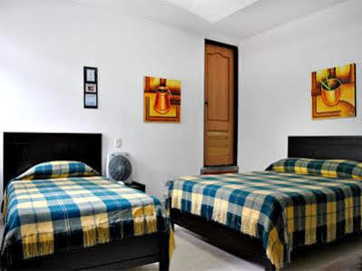 Hotel Los Tunjos Перейра Экстерьер фото